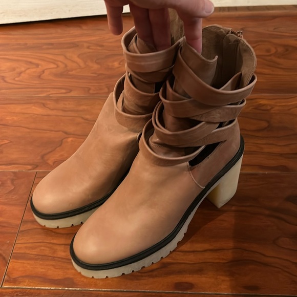 Free people Jesse cutout boot - Picture 3 of 10